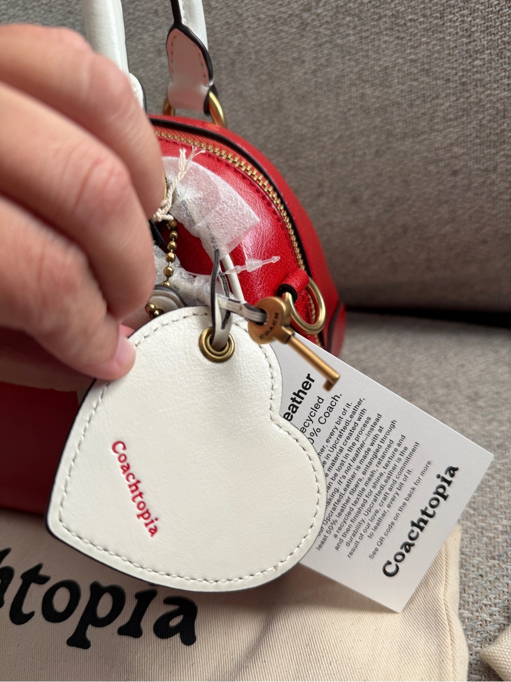 Coachtopia Bowling Bag Red/White | NWT | Crossbody Satchel | Dust Bag Included - Picture 3 of 9